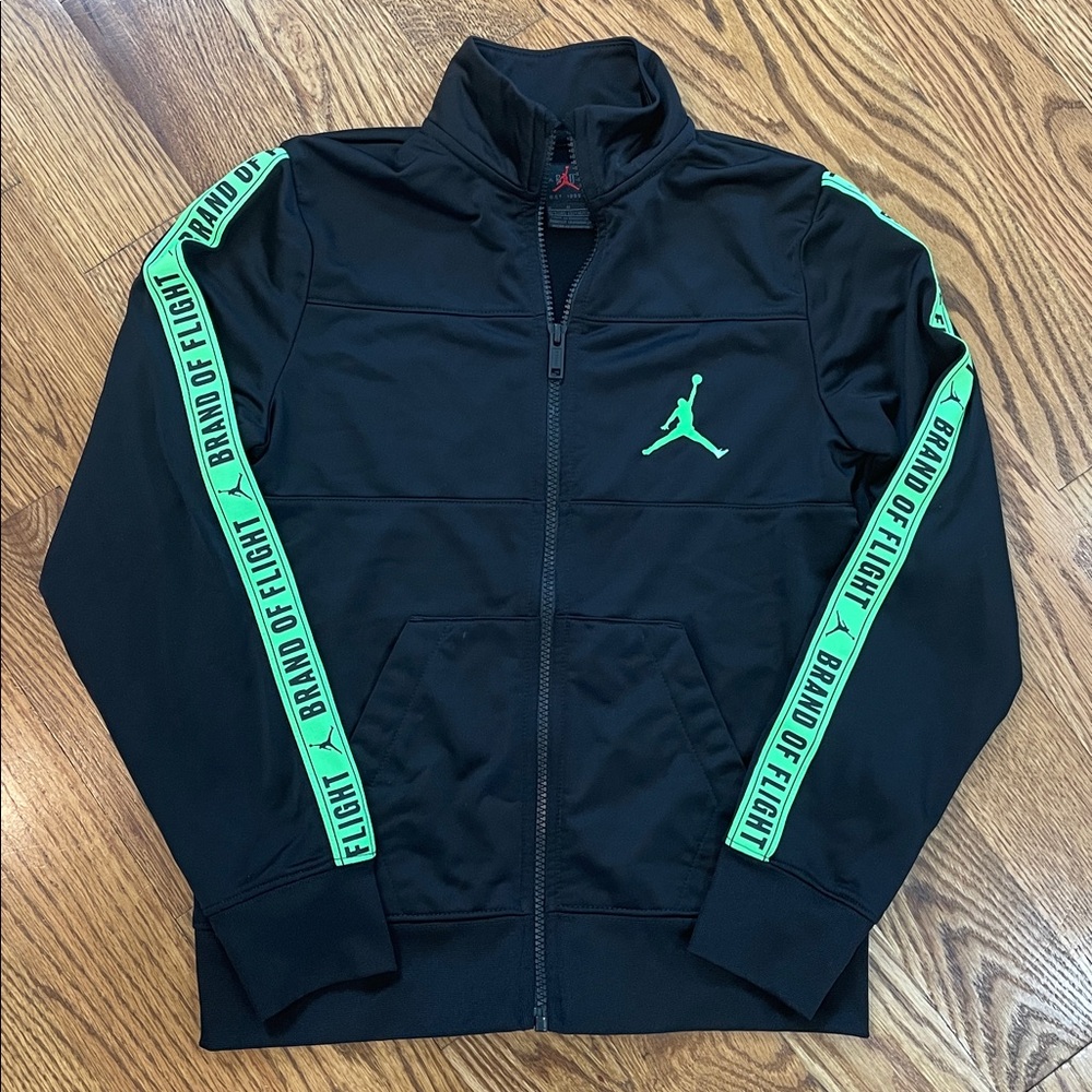 Boy’s Jordan Brand Dri-Fit Full-Zip Up Jacket/Coat. Size Medium 10-12. Like New.
